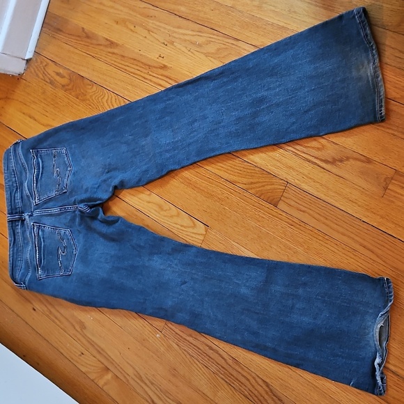 Silver Suki Boot Cut Sz 28x33 Denim Jeans, Medium Wash Blue - Picture 9 of 15